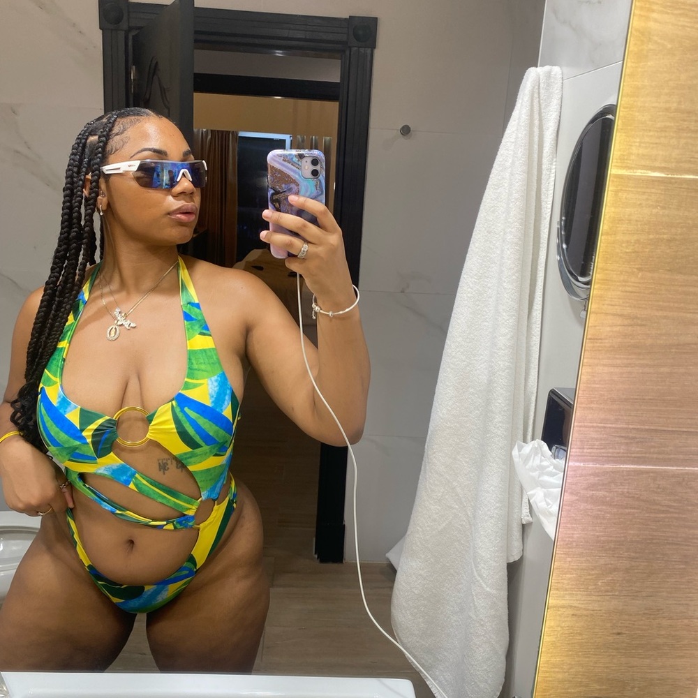 Colorful Swimwear Collection - Picture 9 of 9